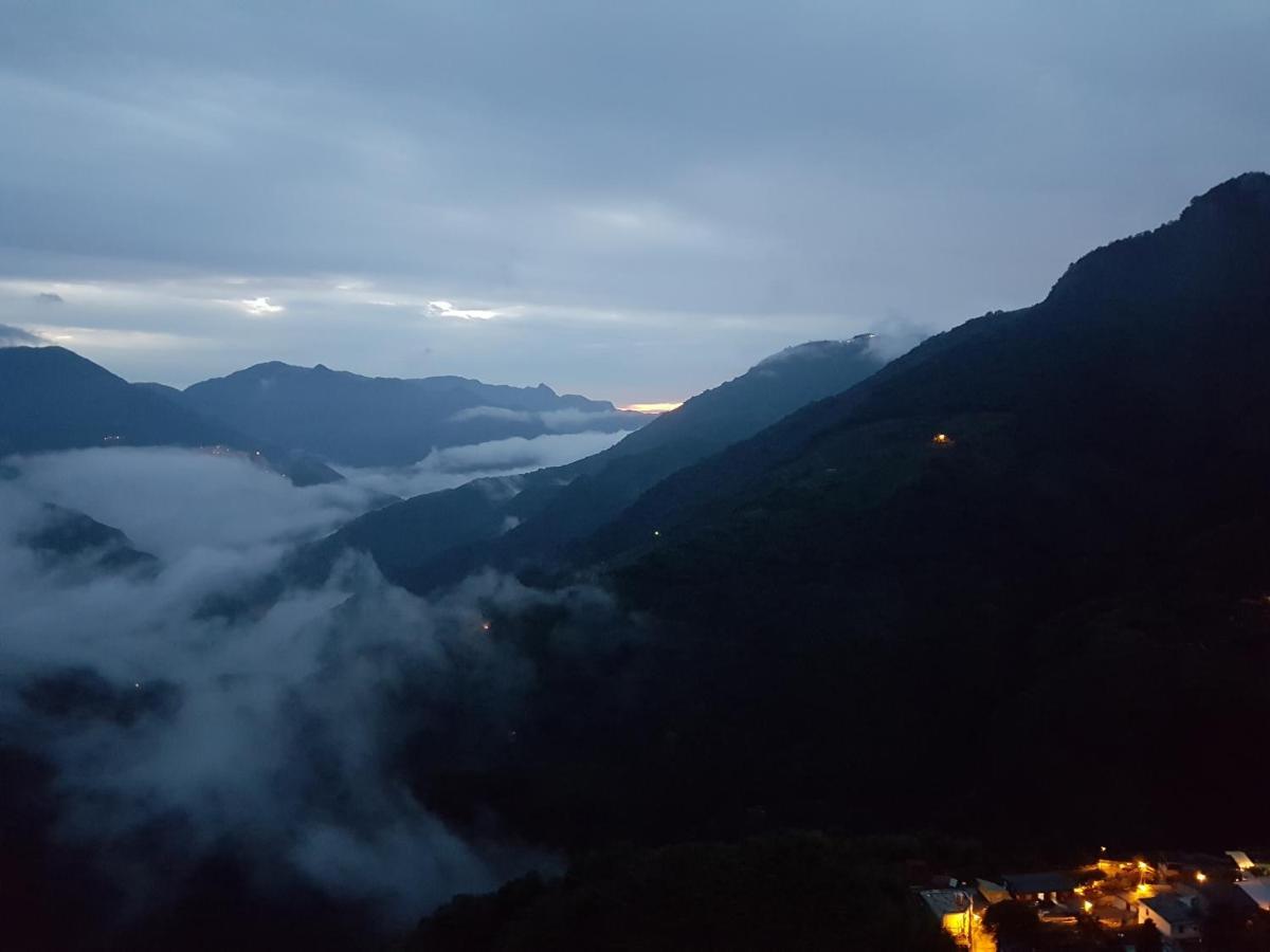 拉拉山周家渡假旅館 Hualing المظهر الخارجي الصورة